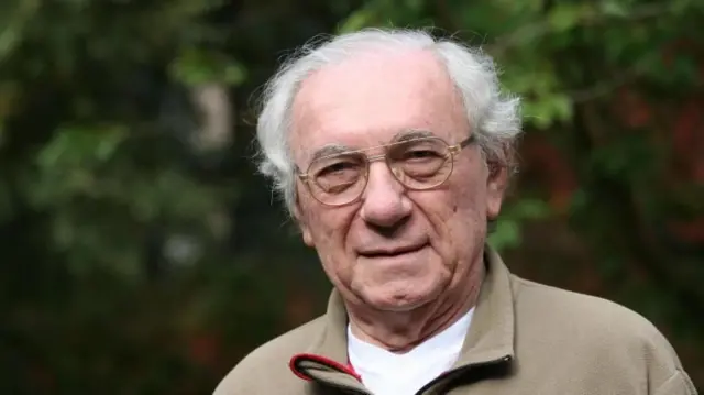 المفكر السوري الراحل صادق جلال العظم