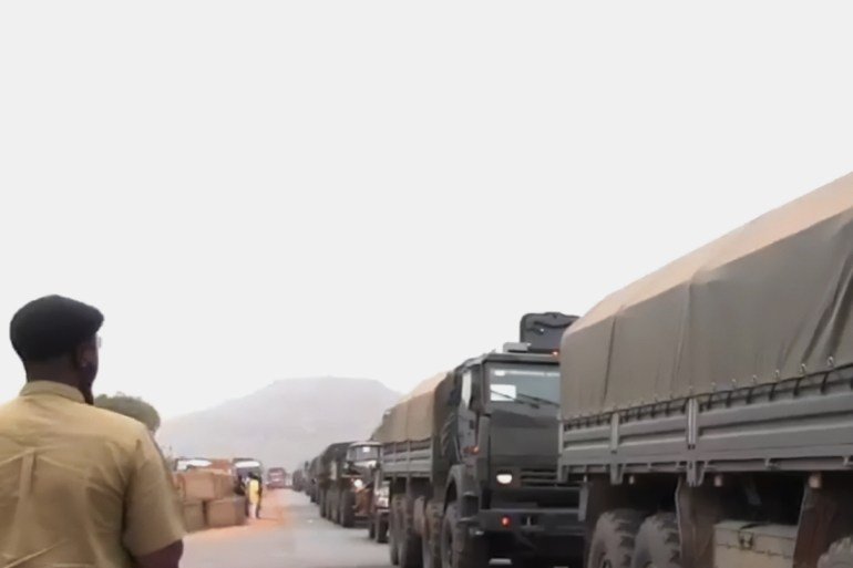 قافلة عسكرية على مشارف باماكو الجنوبية الغربية، 17 يناير 2025 لقطة شاشة من حساب فيسبوك - @Cap Mali+