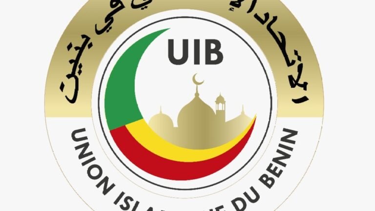 1745765654 خطبة موحدة بمساجد بنين تدين هجمات جماعة نصرة الإسلام.jpg