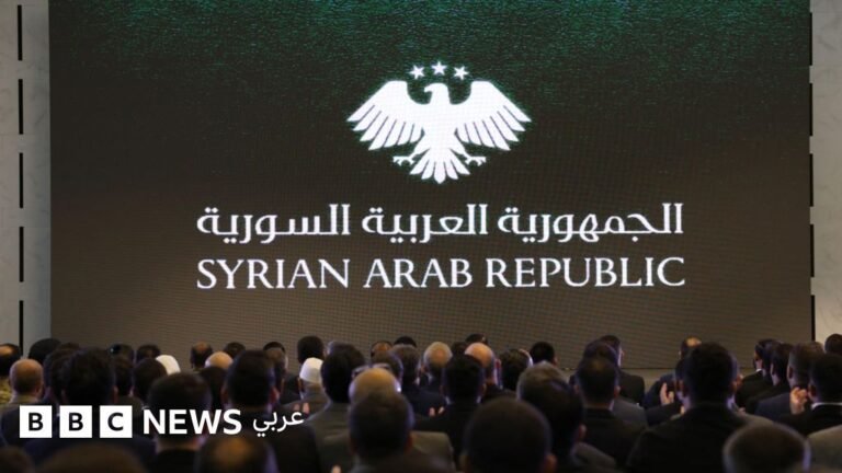 سوريا تطلق شعاراً جديداً للبلاد، فما دلالات العقاب والنجوم الثلاث؟ 13b4d840 58b1 11f0 9267 3d10d9c5c6de.jpg